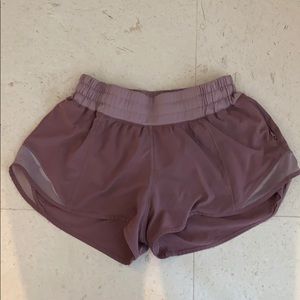 Lululemon Hotty Hot 2.5”